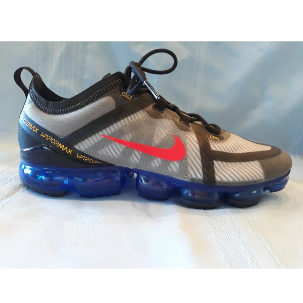 Nike Vapormax size 9.5 new never worn